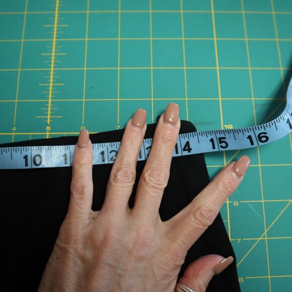 Festival Shorts Women‎ S Black Minimalist Preppy Feminine Edgy Brunch Beach Wear - Picture 10 of 12